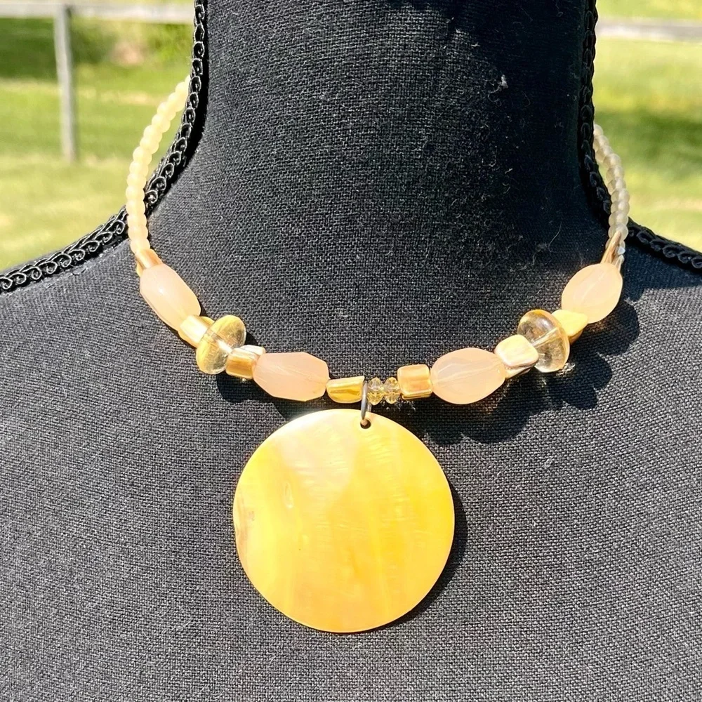 VTG 70s Yellow Shell  Like Statement Necklace Boho Chic Choker Handmade Jewelry